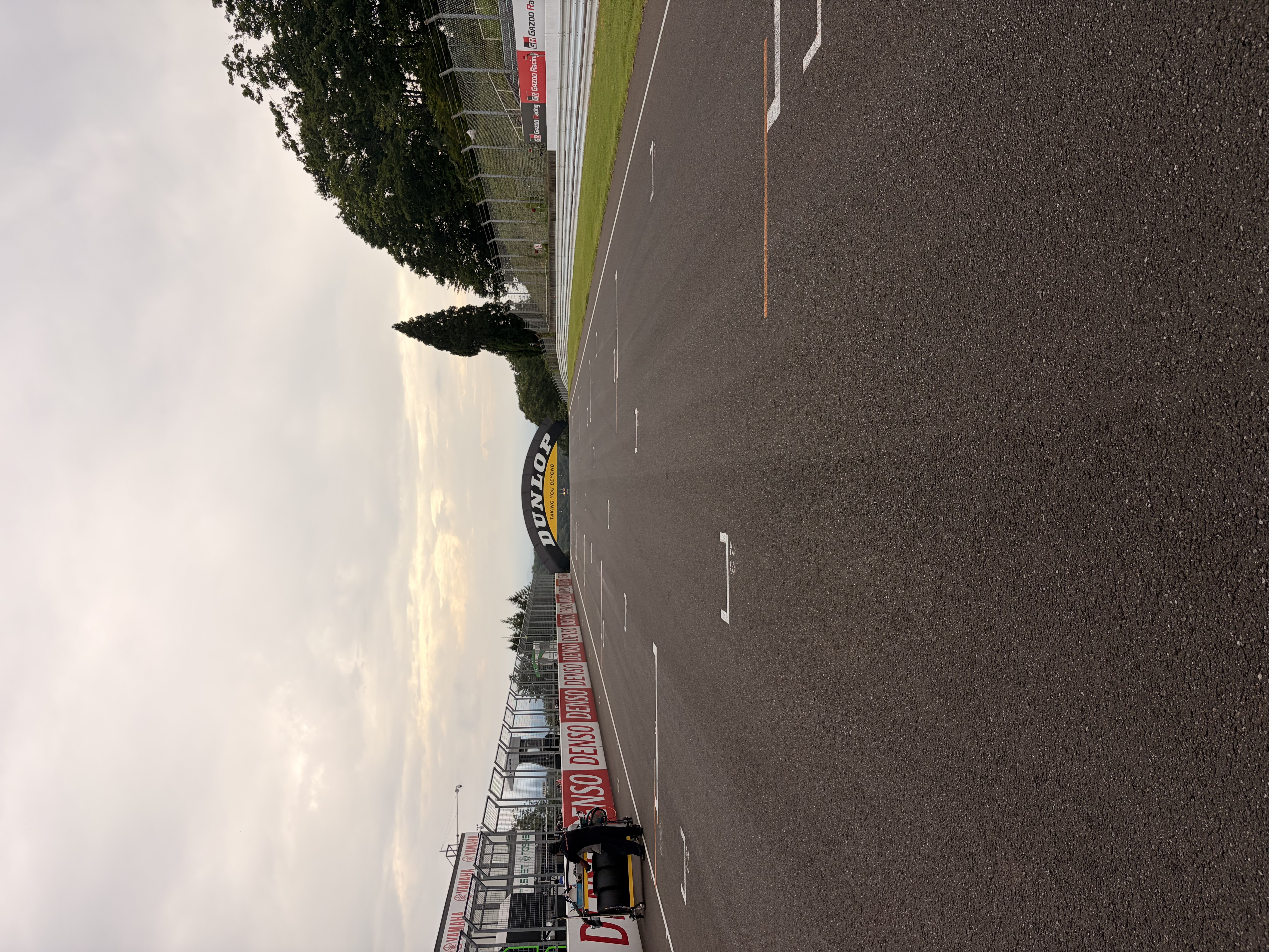Porsche Carrera Cup Japan 2026 Rd6・Rd7の予選が行われたスポーツランドSUGOのホームストレート