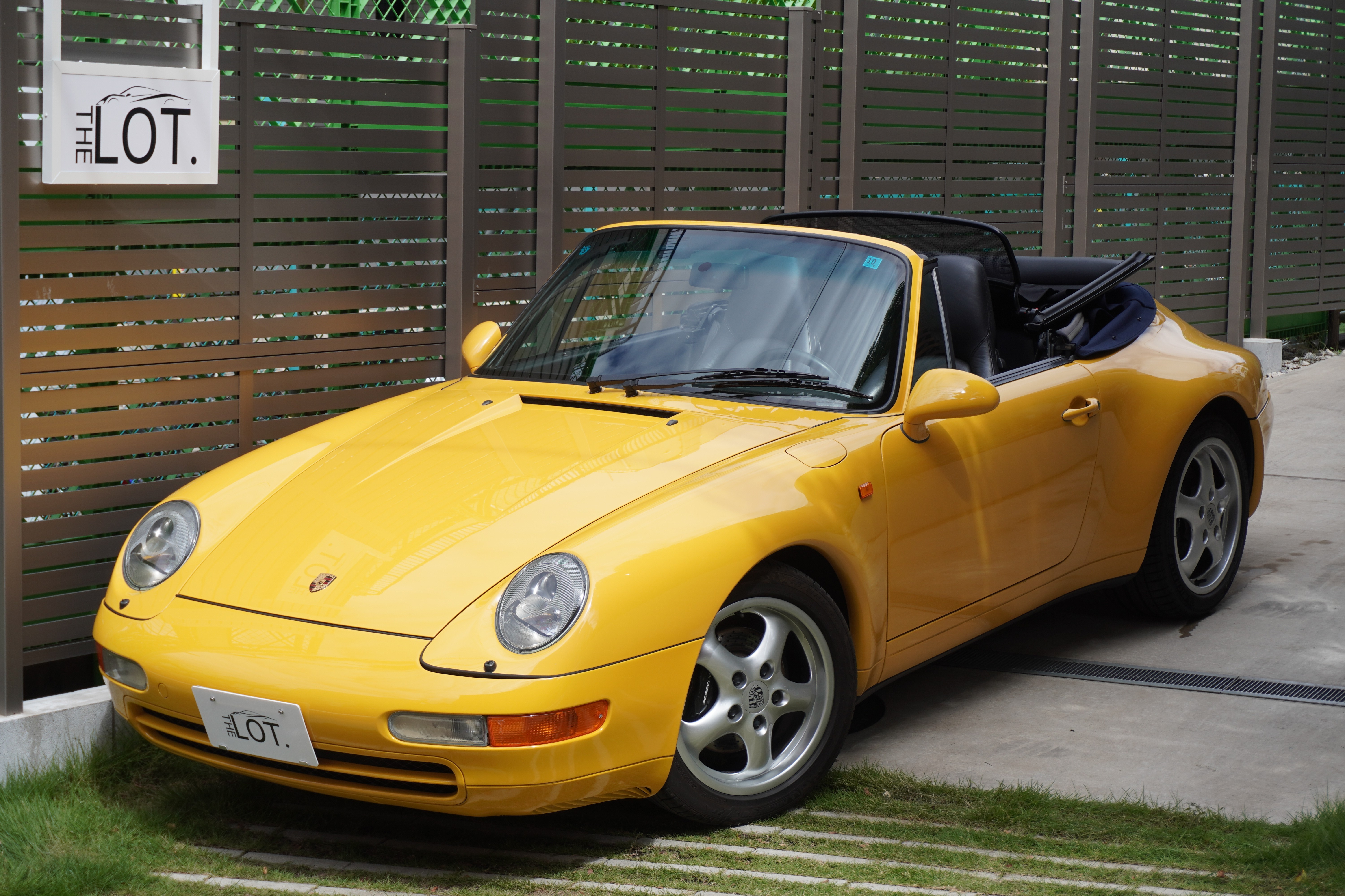 THE LOT. Porsche 993